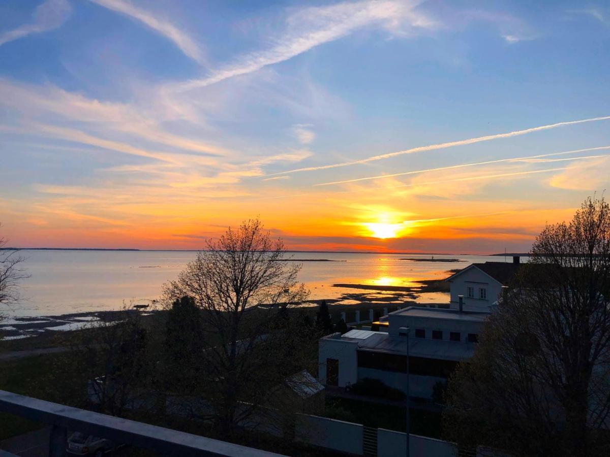 Sunset Dream Apartment With A Panoramic Seaview Haapsalu Exterior photo